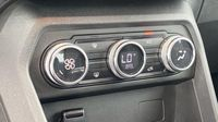 Dacia Sandero 1.0 TCe 90ch Stepway Confort — photo 15