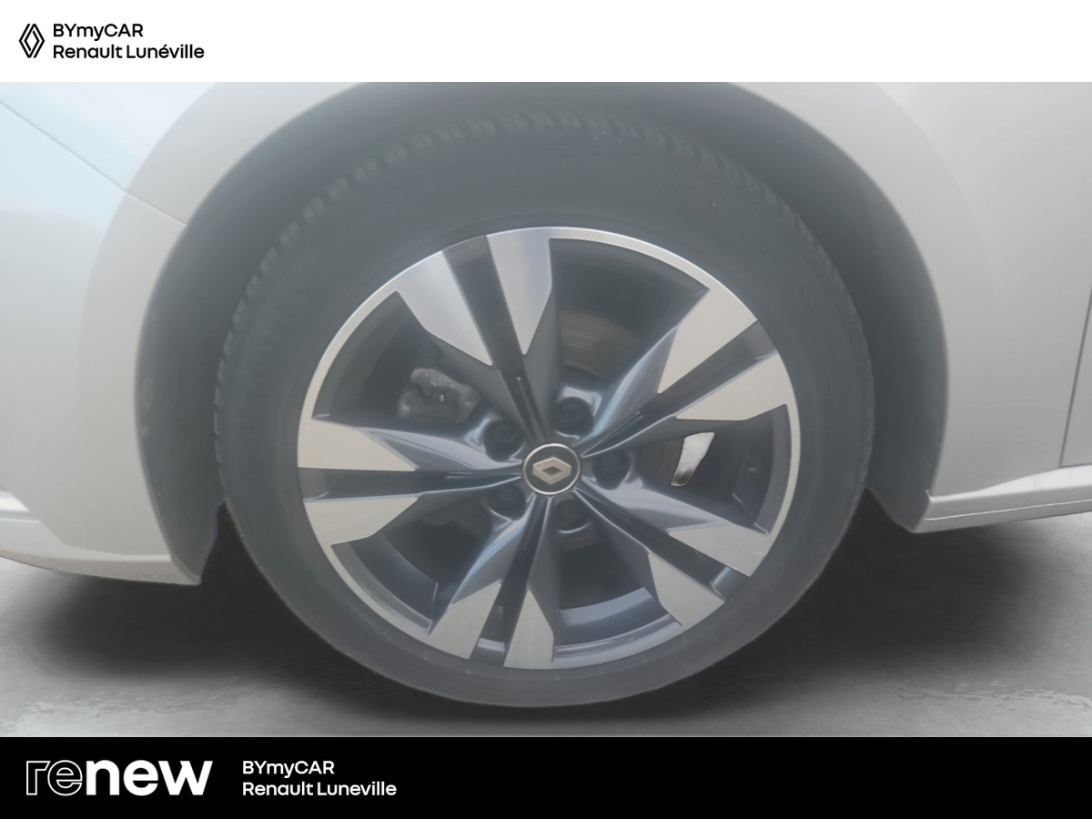 Renault Mégane IV Berline TCe 140 FAP — photo 14