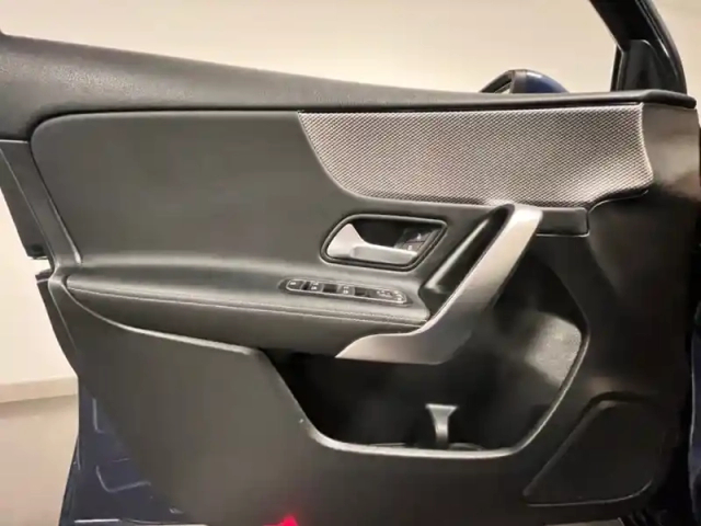 Mercedes Classe A 180 d progressive line — photo 17