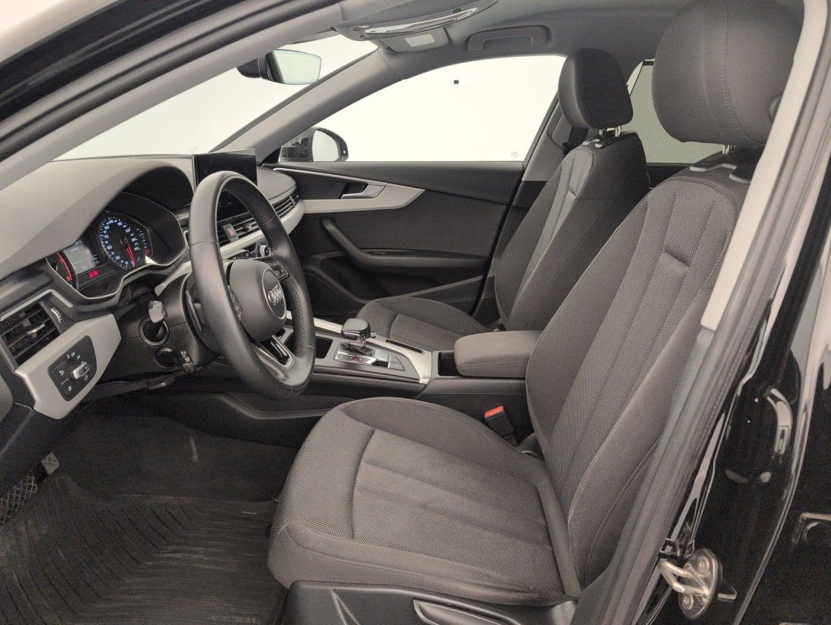 Audi A4 Avant — photo 16