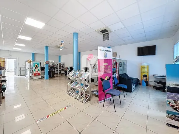 DPT GUYANE, à louer CAYENNE Local/Bureau de 183 m2