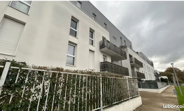 Charmant T2 récent (2018) de 39 m² avec grande terrasse & parking - Villepinte (93420)