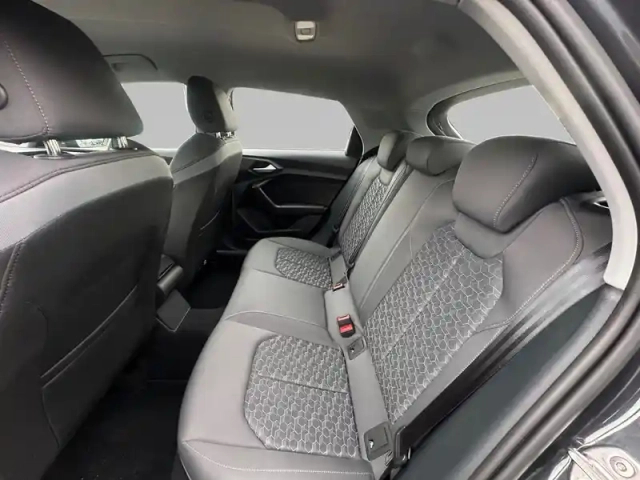 Audi A1 sportback 30 tfsi 116 ch s tronic 7 — photo 14