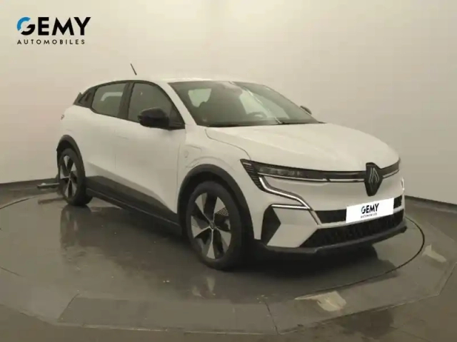Renault Megane e-tech ev40 130ch standard charge — photo 22