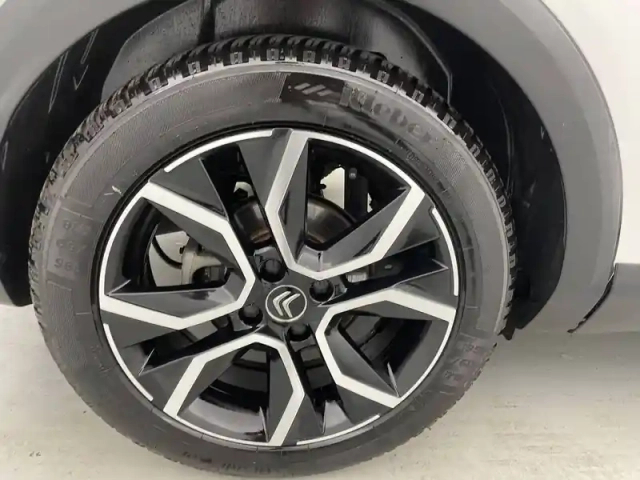 Citroën C4 e- 136 ch automatique — photo 19