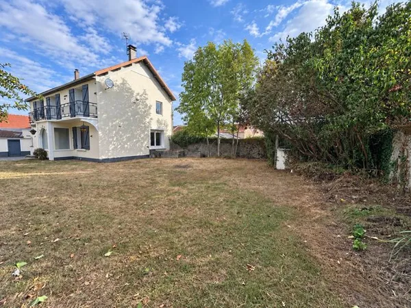 MARCOUSSIS - MAISON FAMILIALE INDIVIDUELLE - 155 M2 AU SOL -