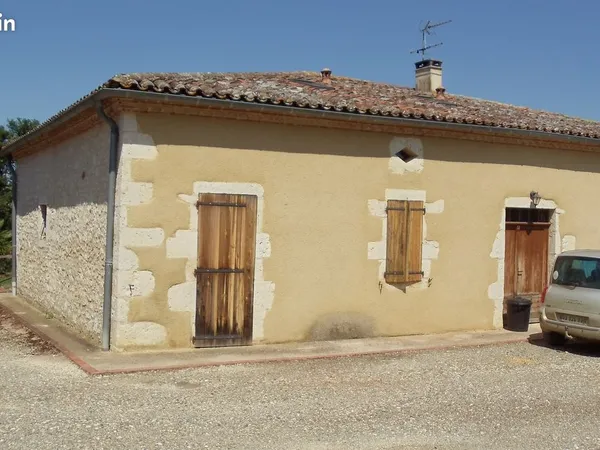 Maison Location Sarrant 4p 135m² 820€