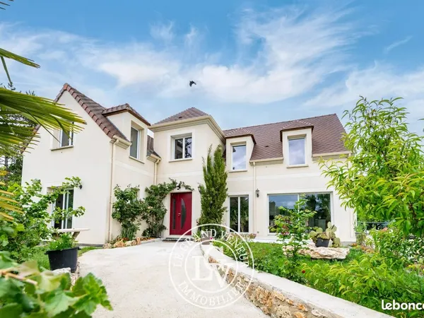 Propriété 8 pièces 205 m²