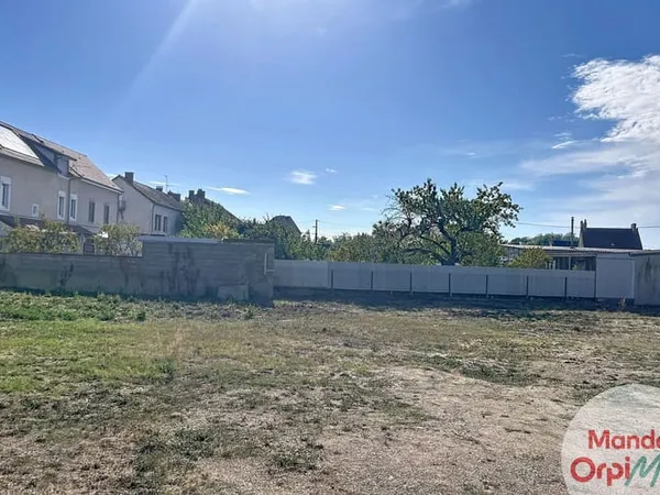 Terrain 824 m²