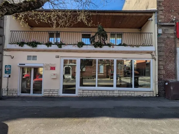 Local commercial 170 m²