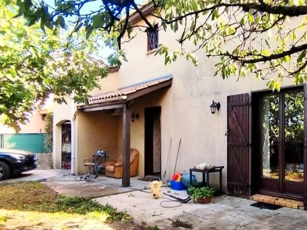 Maison indépendante avec jardin, au calme et proche du centre