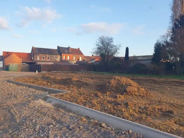 Terrain 603 m²