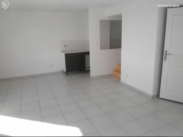 MAISON A LOUER à OYE-PLAGE Centre