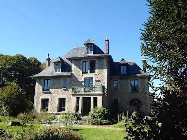 Manoir 550 m²
