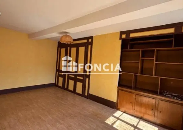 Appartement 66 m² - Coeur de ville de Vernon - Petite Copropriété - À Rénover