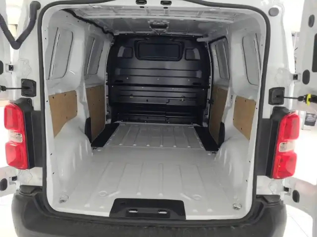 Peugeot Expert fgn m diesel 180 ch automatique — photo 19