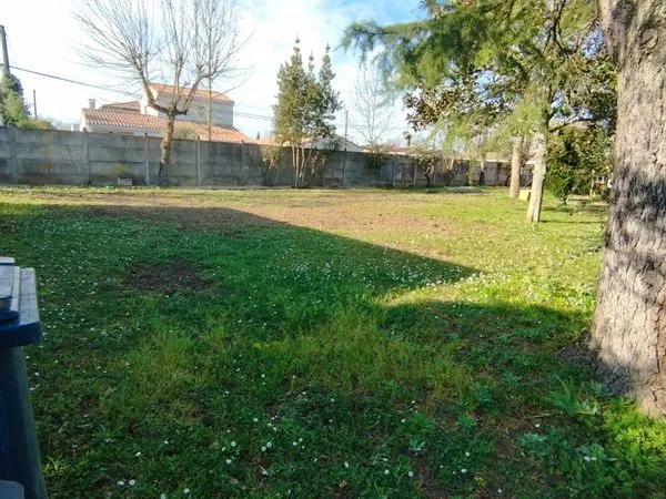 Vend terrain constructible