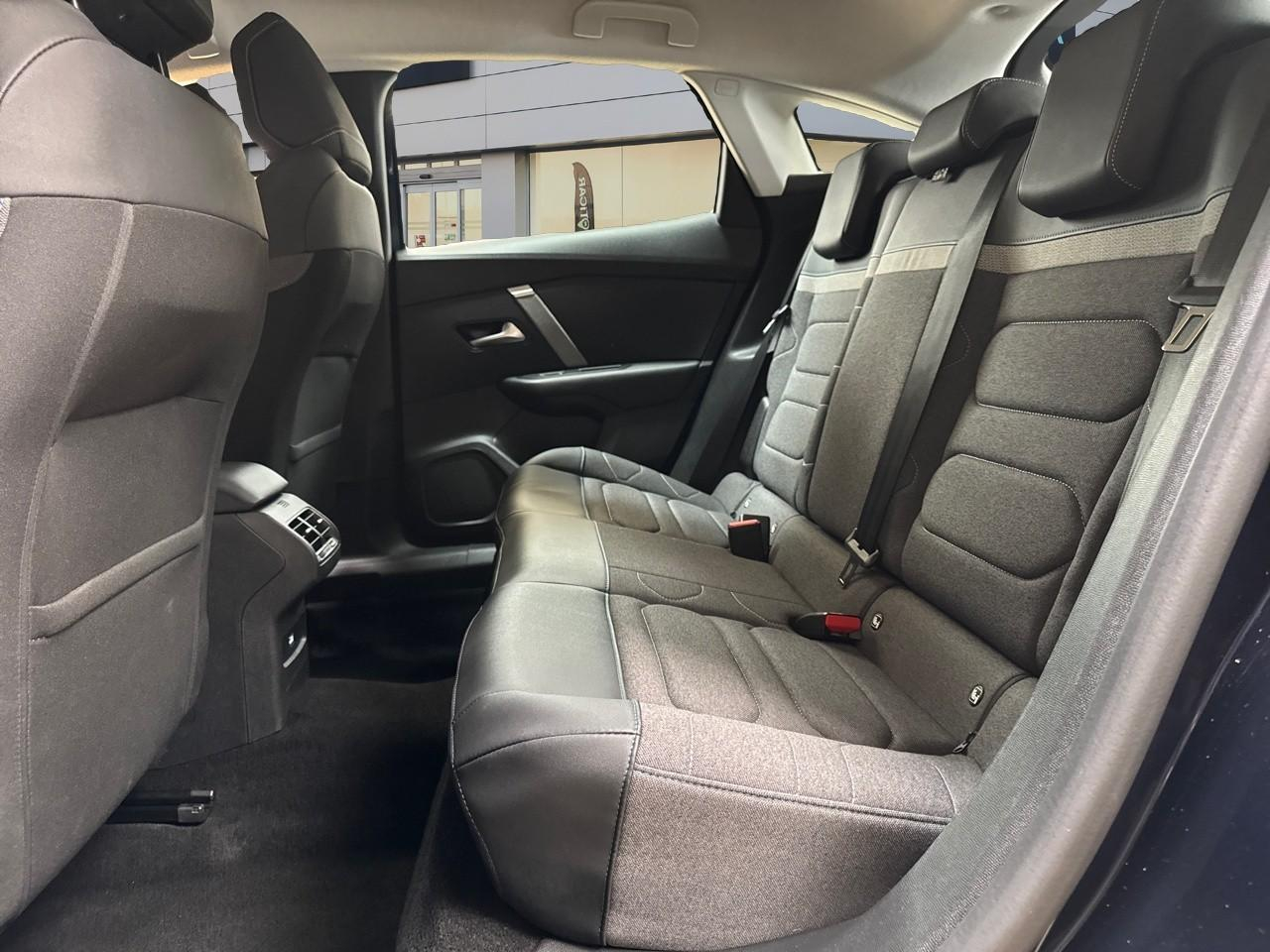 Citroën C4 1.2 hybride 136ch s&s plus automatique — photo 10