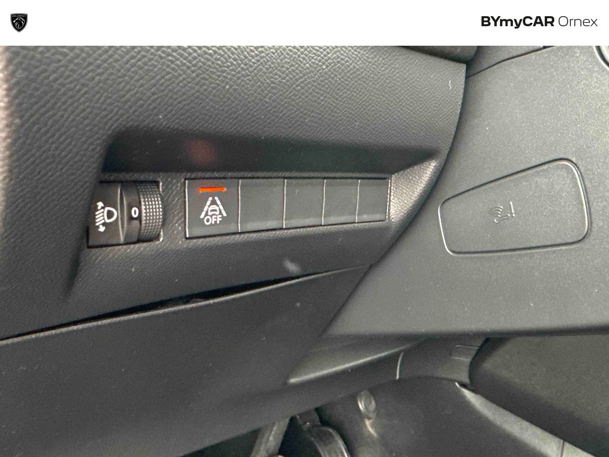 Peugeot 208 PureTech 100 S&amp;S BVM6 — photo 21