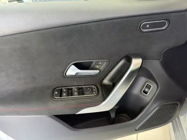 Mercedes Classe A 250 e hybrid eq amg line — photo 13