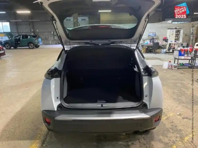 Peugeot 2008 1.2 100ch s&amp;s allure — photo 13