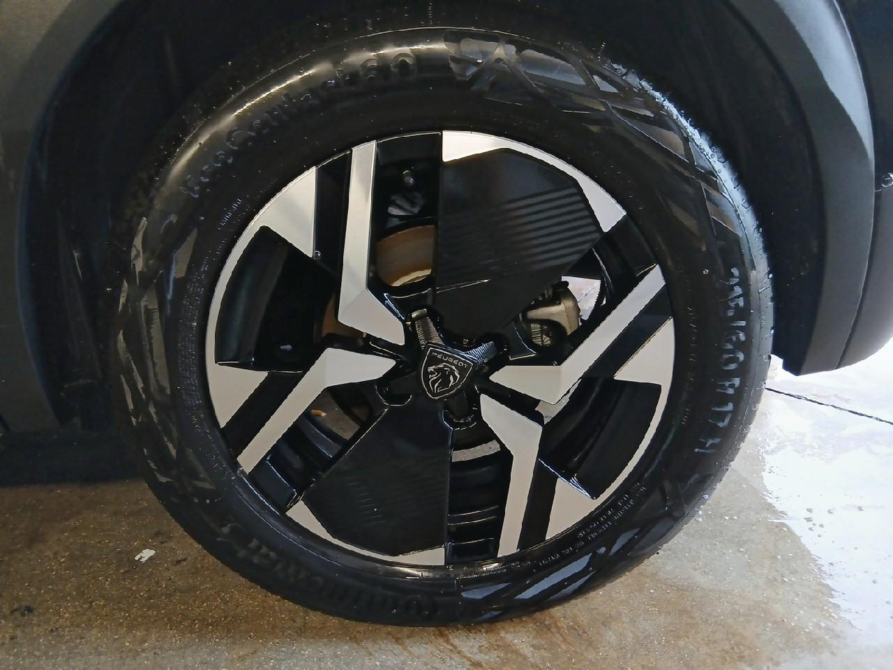 Peugeot 2008 156 ch 54 kwh allure — photo 11