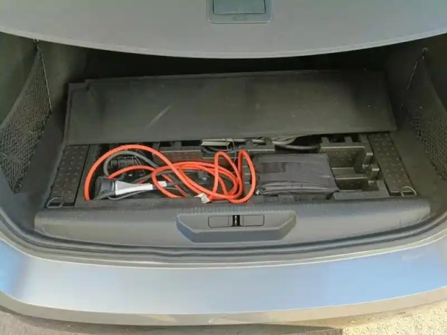 Peugeot 308 sw phev 180 e-eat8 allure pack — photo 27