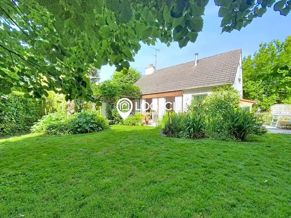 Superbe villa T5 rénovée au coeur des allées de Morlaàs, à d