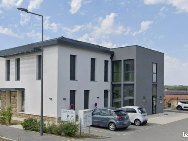 Local 14 m² Le Grand-Serre