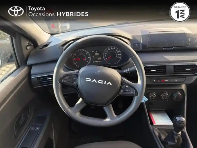Dacia Sandero 1.0 sce 65ch essential — photo 9