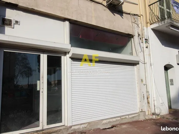 Local commercial 233 m² Fréjus