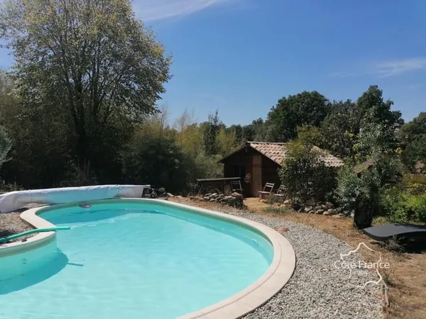 Maison 9 pièces 250 m²