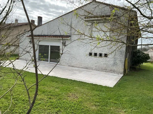 Maison 3 chambres 124 m2 terrain m2