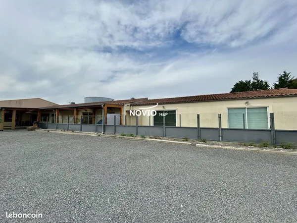 Local commercial 355 m² Dissay