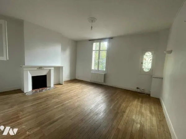 Maison 10 pièces 211 m²