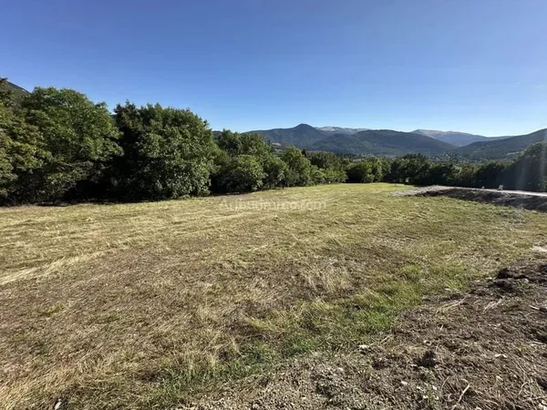 Terrain à bâtir viabilisé La Mure-Argens