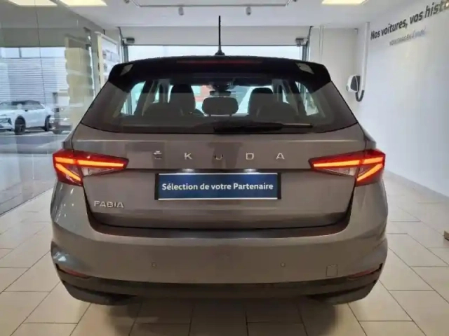 Skoda Fabia 1.0 tsi 95ch ambition — photo 7