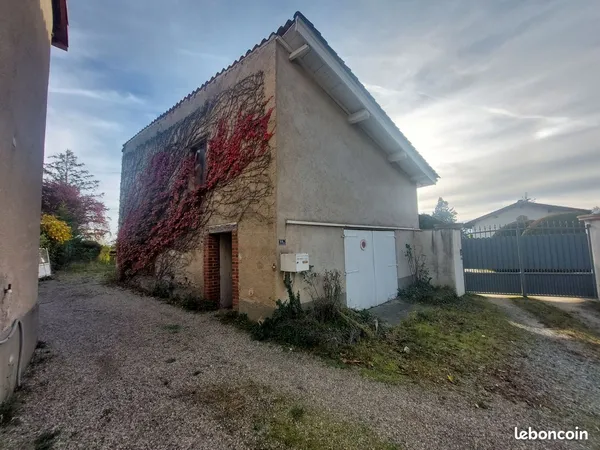 Grange 1 pièce 80 m²