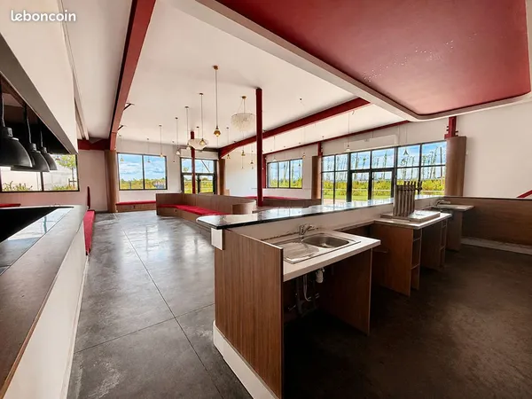Restauration 335 m² VILLENEUVE D ASCQ
