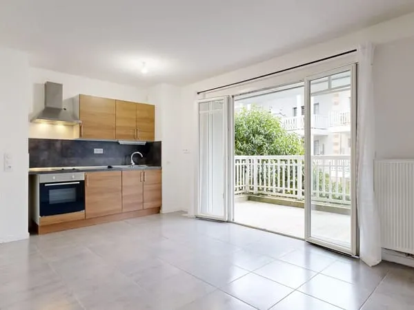 Appartement avec deux balcons et parking en sous-sol - La Teste-de-Buch