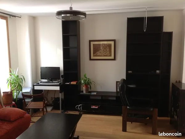 Exceptionnel appartement deux pièces à un bloc de PARIS