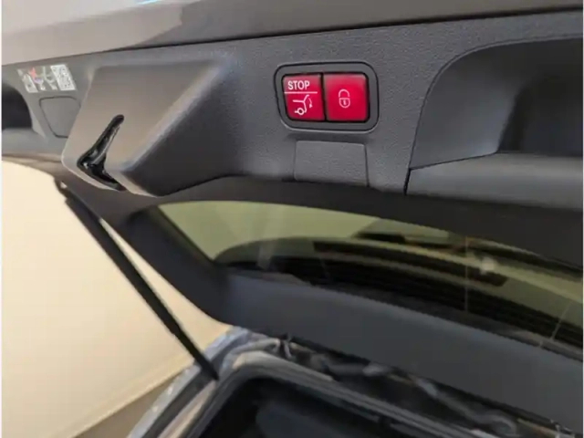 Mercedes Cla 250 e hybrid eq amg line — photo 22