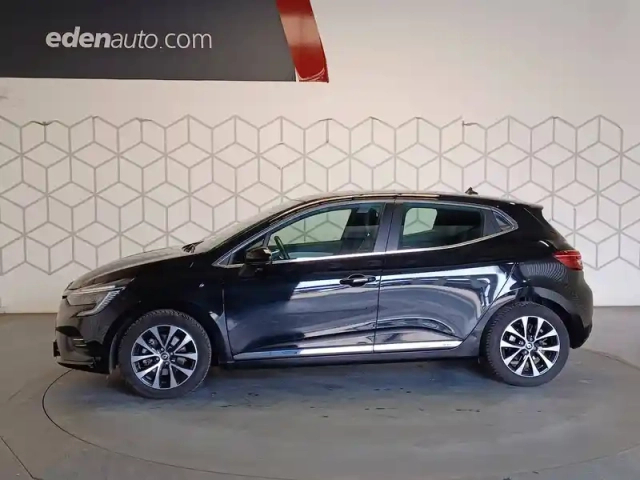 Renault Clio e-tech 140 - 21n — photo 48