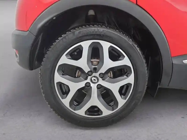 Renault Captur tce 120 energy edc — photo 30
