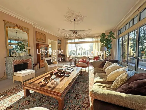 Maison 17 pièces 340 m²