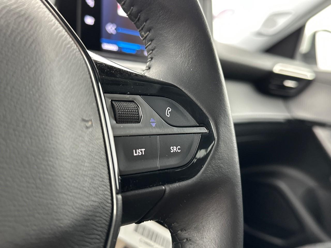 Peugeot 2008 puretech 100 s&s bvm6 style — photo 18
