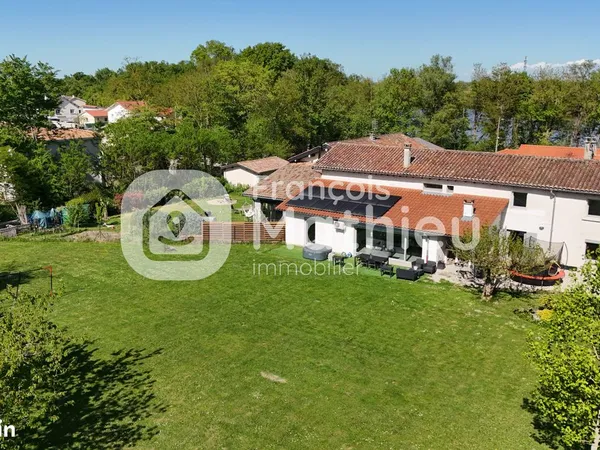 Maison 6 pièces 273 m²