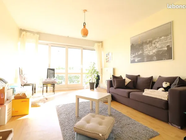 Appt 2 pièces - 62 m² - Une chambre - Balcon - Cave
