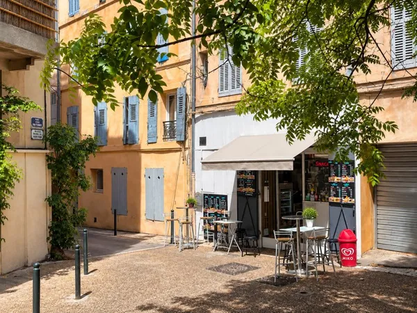 Local commercial 1 pièce 24 m²