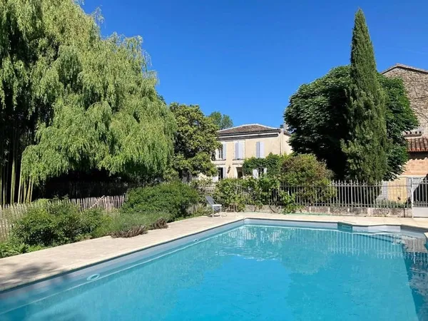Ensemble immobilier aux portes d'Angoulême